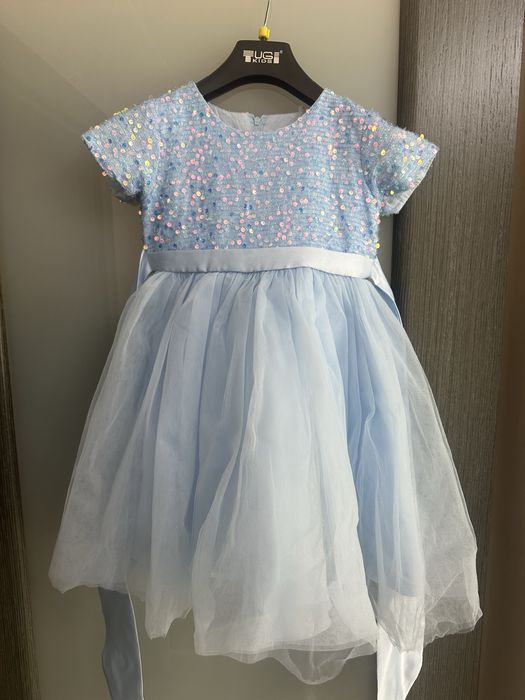 Нарядное платье для девочки