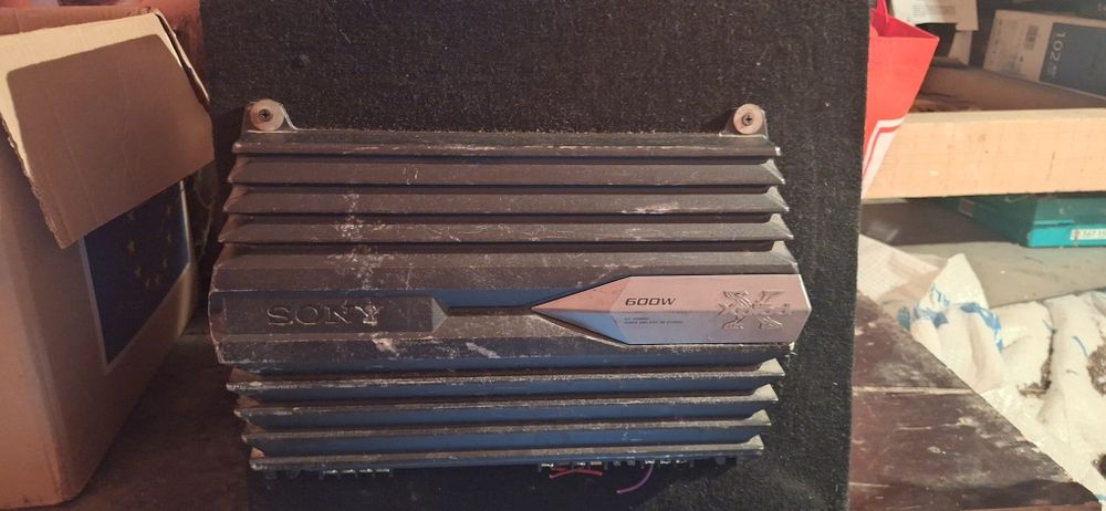 Vând subwoofer Sony Xplod