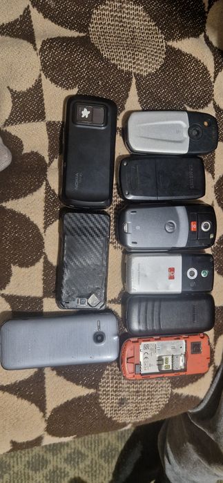 Продавам Телефони