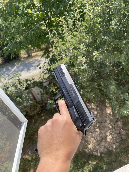 Pistol Airsoft -30 Jouli (Foarte Puternic !)