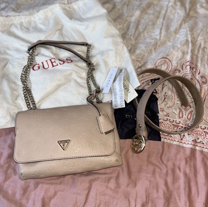 Guess чанта и колан в розов бежов цвят michael kors furla moschino