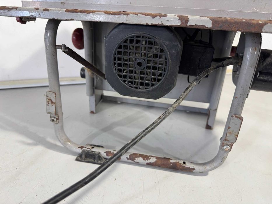 Циркуляр за дърво - PRO 800 W / 200мм