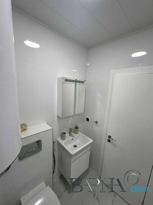 Луксозен Двустаен Възраждане