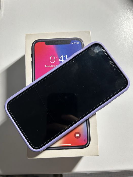 iPhone X в хорошем состояние торг минимальный