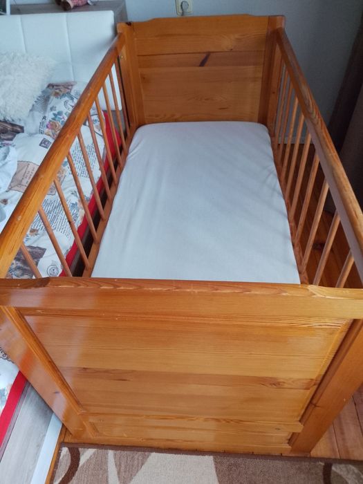 Детско легло - дървесина