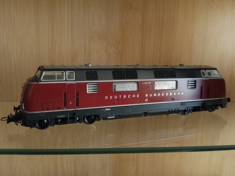 Locomotiva DC V200 ROCO stare foarte buna , nu piko fleischmann