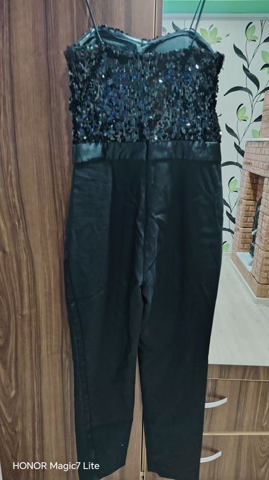 Salopetă neagră elegantă mărimea M 38