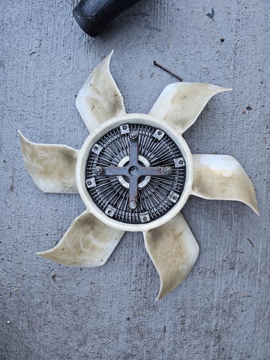 Части Pajero Montero Mitsubishi