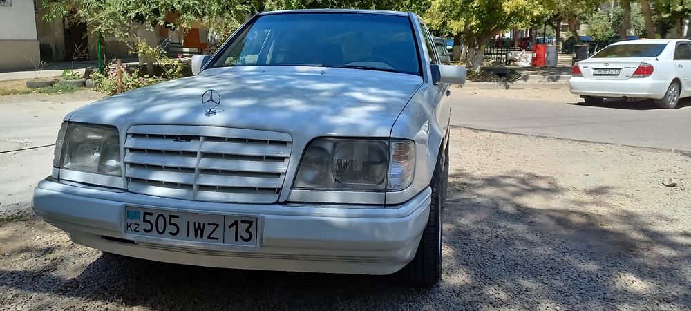 Мерседес бенц Е220