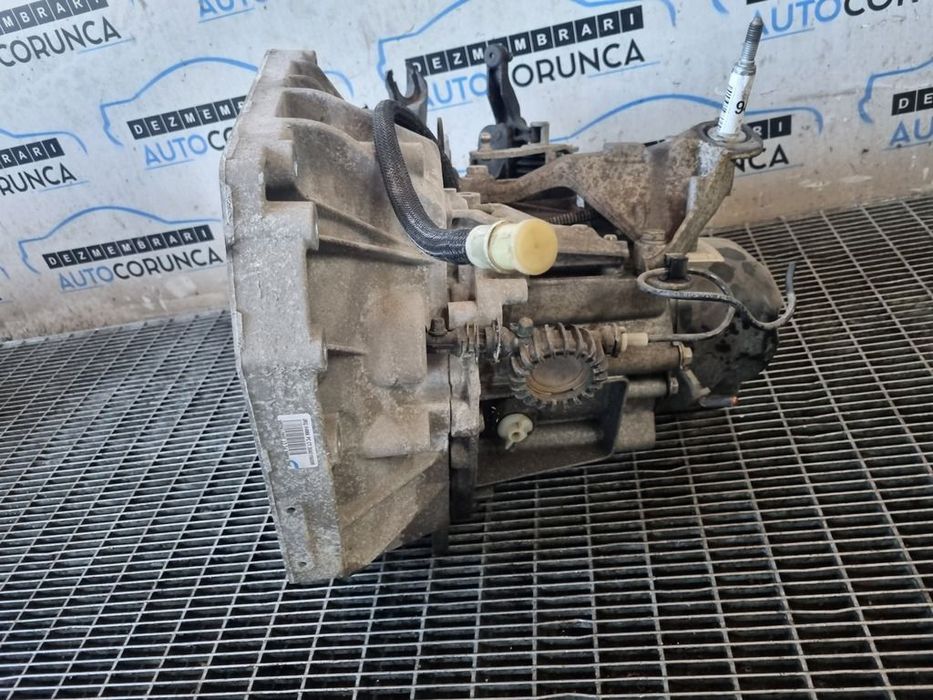 Cutie de viteze Dacia Duster II 1.6 Benzina 2018 - 2021 115CP Manuala 5 Trepte H4M 738 ...