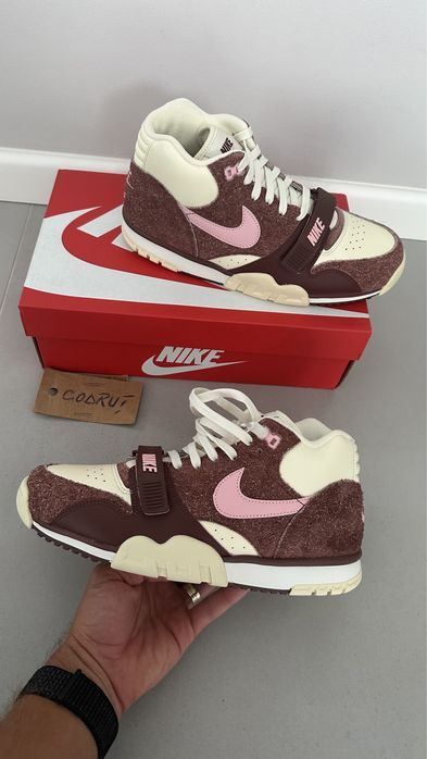 Nike Air Trainer 1 Valentine’s Day
