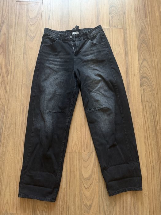 Черни дънки с катарама