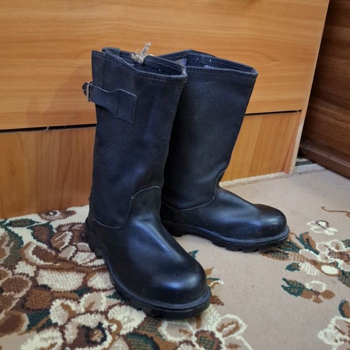 Кирзовые сапоги .