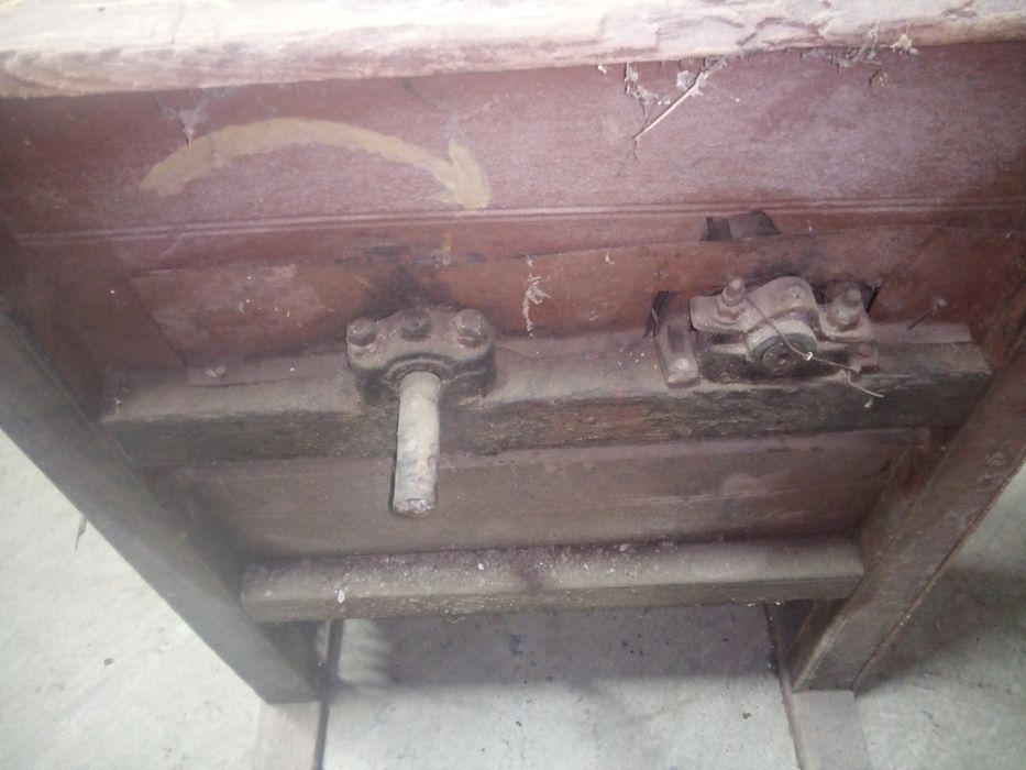 Batoza, desfacator, curatat porumb model vechi