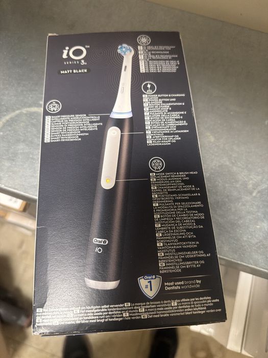 Periuta de dinti oral b io series 3n noua sigilata