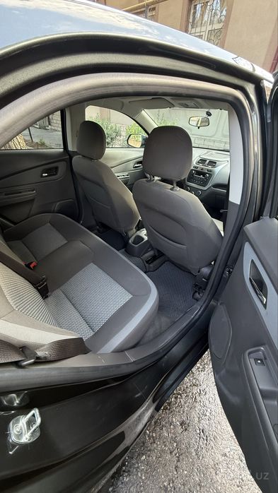 Chevrolet Cobalt Midnight