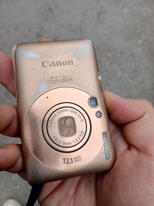 Canon Digital ixus 100 is