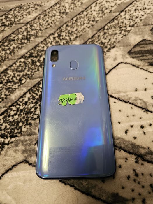 Samsung A40, display bun, nu se încarcă
