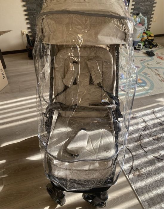 Бибешка количка Nuna Bmw TRVL Lx