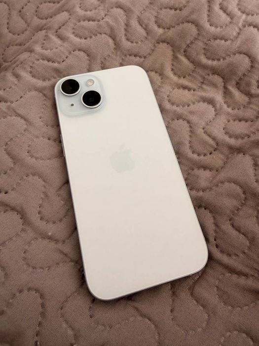 iPhone 15 Blue