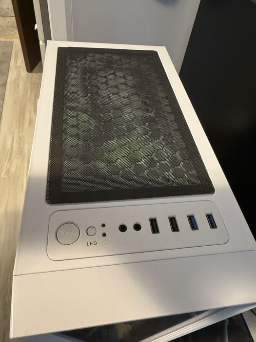 AMD 5600G + кутия