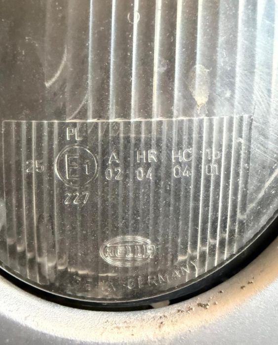 Фара Мерседес в210