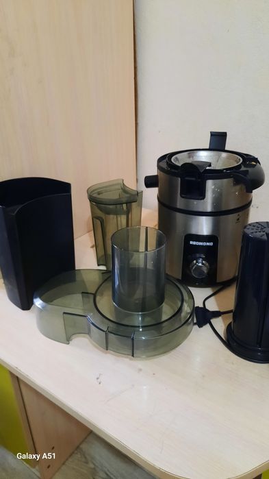 Срочно продам соковыжималка