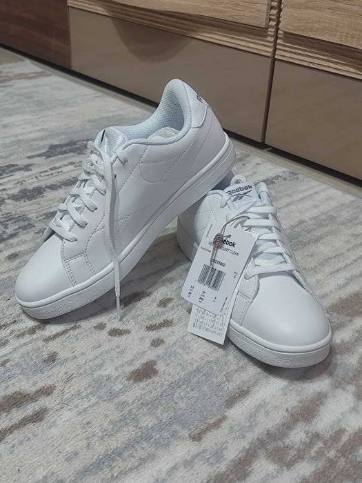 Чисто нови ,на мен са ми големи