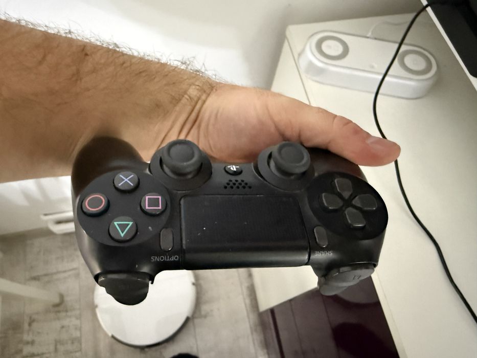 Vand Ps 4 slim..