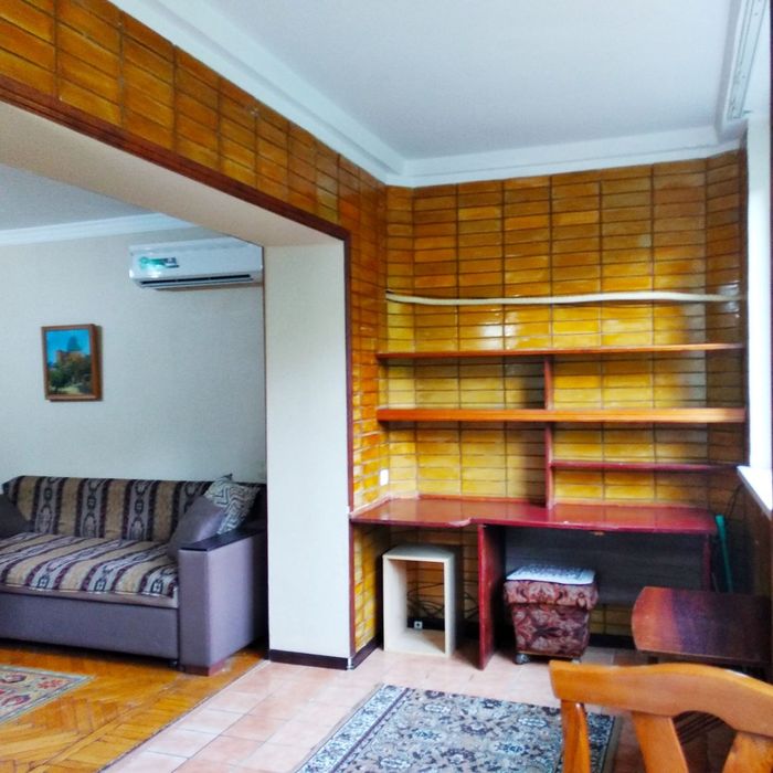 Чиланзар -5 квартал 2-х комнатная