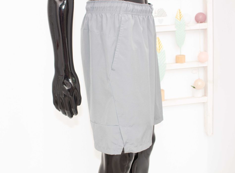Nike оригинални мъжки шорти сиви за бягане фитнес L