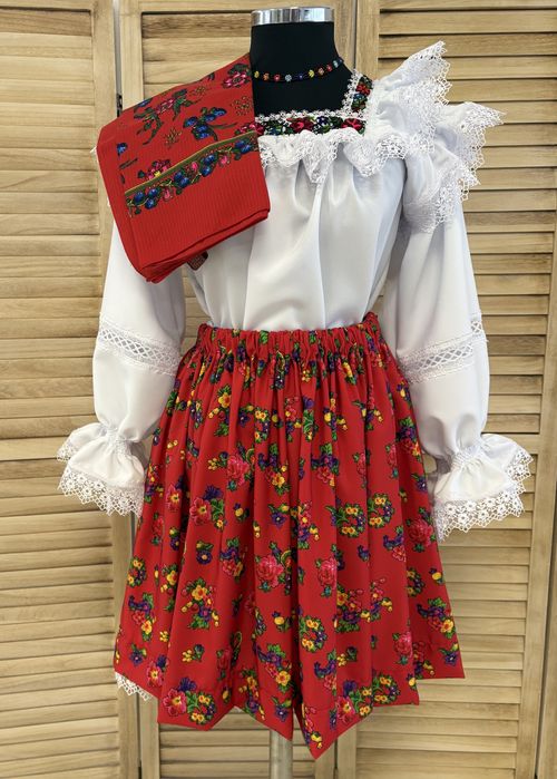 Costum traditional/popular pentru femei de Maramures