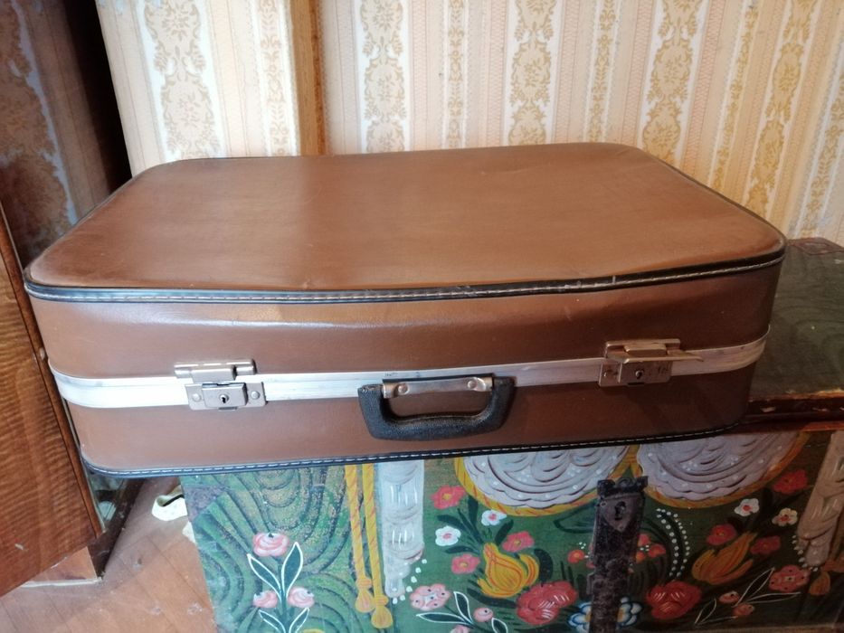 Ретро куфар със  подплата