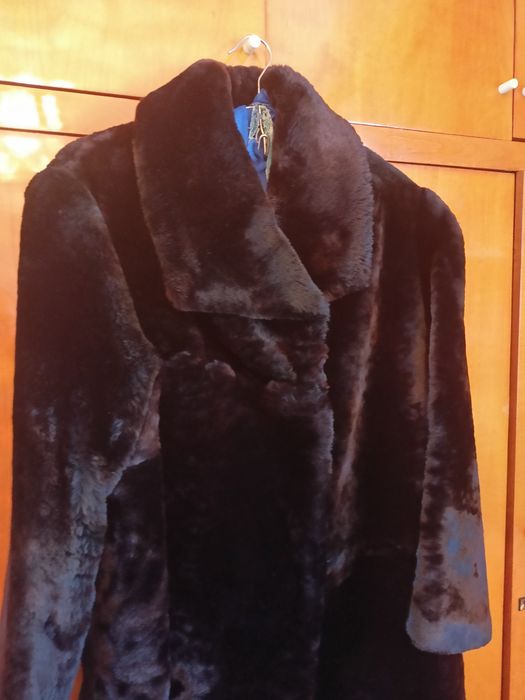 Продам шубу. Цигейковую