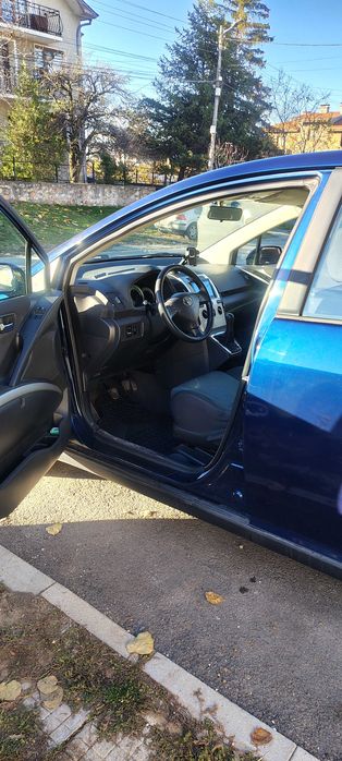 Продавам Toyota Corolla verso