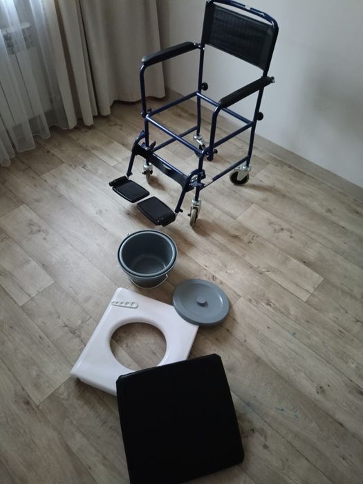 Инвалидное кресло с горшком
