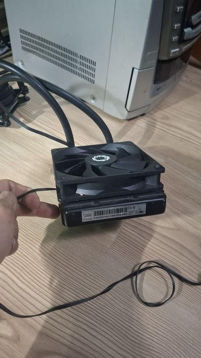 vând cooler pe apă