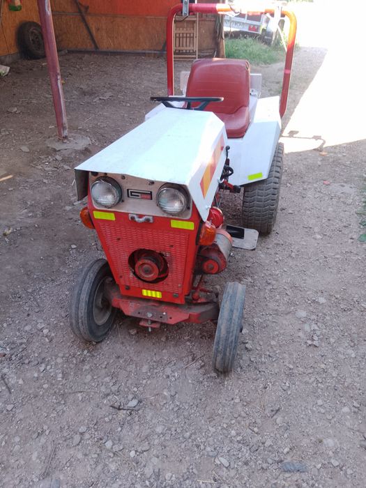 Vand tractoras de 14 cp cu freza și plug