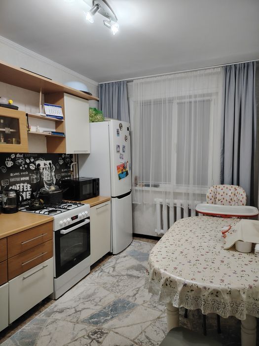 Продам 3 комн квартиру. Мкр Васильковкий