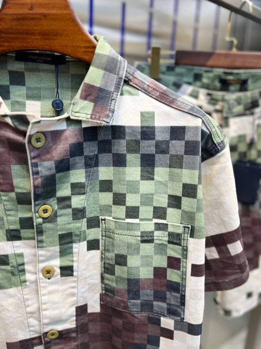 Compleu Louis Vuitton