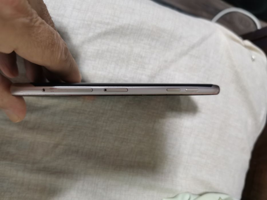 SAMSUNG J6 Отличен.