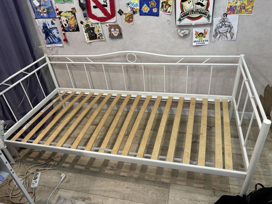 Продам кровать Ikea