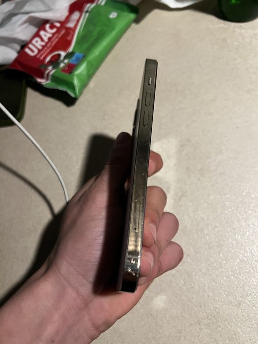 Iphone 12 pro, citeste descrierea