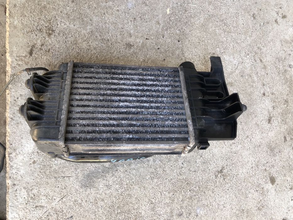 Интеркулер за Тойота ярис/Toyota Yaris 1.4D4D 90кс 2006-2008г