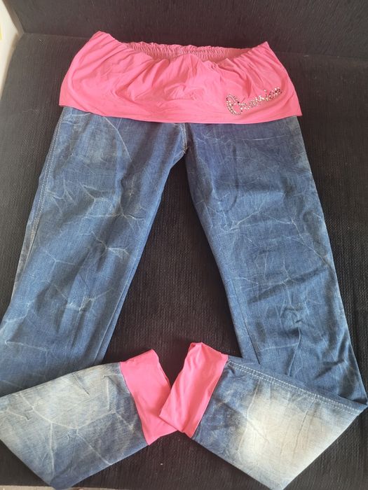 Blugi elastici model deosebit firma ocassion