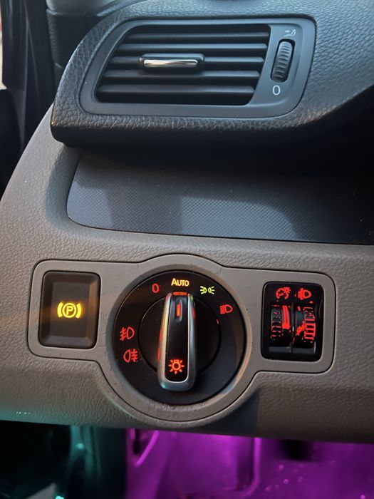 VÂND passat  B6 – 2.0 TDI