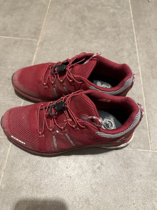 Adidași firma mamut preț 150 lei