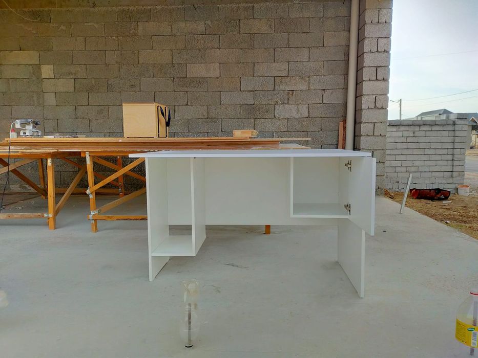 Стол компьютерный