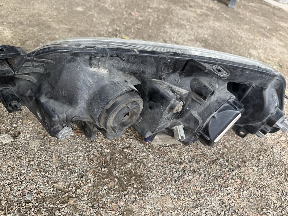 Фары Honda Odyssey 2002 года