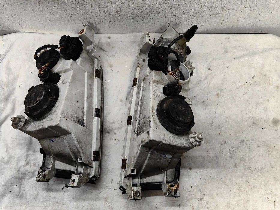 Оригинални фарове Шкода Октавиа  Skoda Octavia